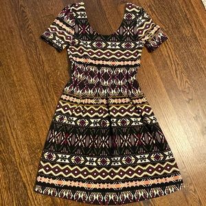 Size small patterned dress